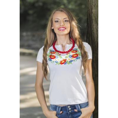 Embroidered t-shirt "Wreath of Wild Flowers"