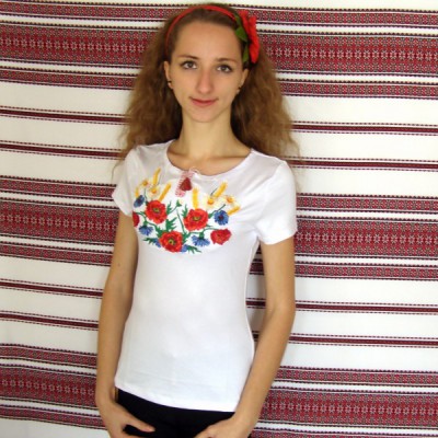 Embroidered t-shirt "Summer"