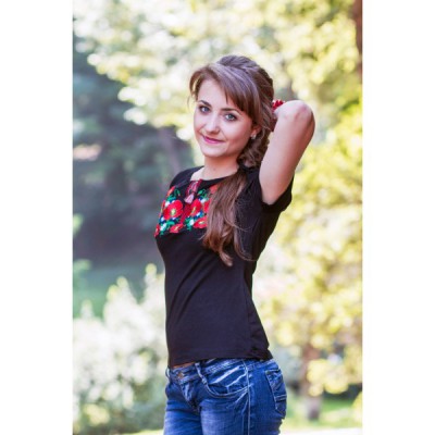 Embroidered t-shirt "Poppy&Bluebell on Black"