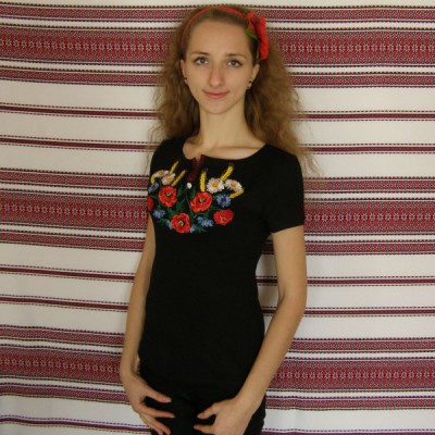 Embroidered t-shirt "Summer on Black"
