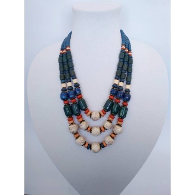 Necklace Patsyorka of glass beads colourful 3 threads