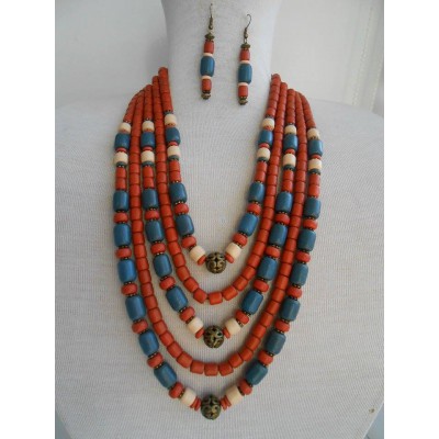 Necklace Korali of ceramic beads white 5 threads