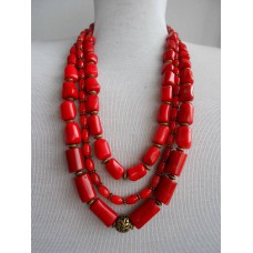 Necklace Namysto of real corals 3 threads