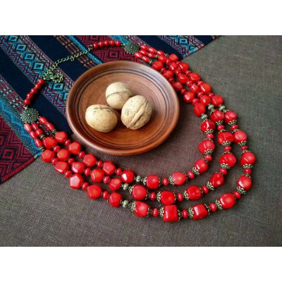 Necklace Namysto of real shaped corals 3 threads