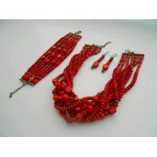 Necklace Namysto, bracelet and earrings set of different size real corals