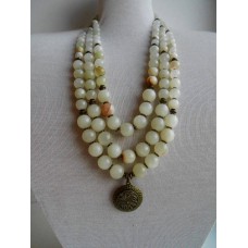 Necklace of white onyx natural gemstone with medallion 3 threads
