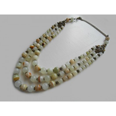 Necklace of white onyx natural gemstone 3 threads