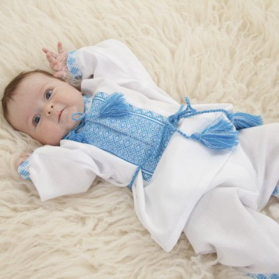 Embroidered costume for baptism "Boy 1"