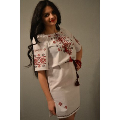 Embroidered dress "Precious Moments"
