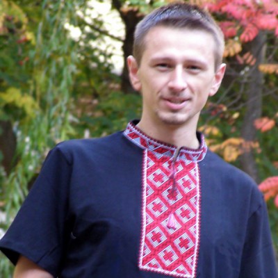 Embroidered t-shirt for man "Red on Blue"