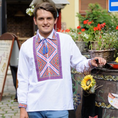 Embroidered shirt "Colourful 1"